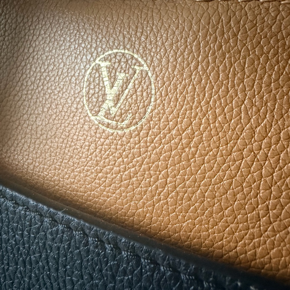 Louis Vuitton Monogram On My Side MM Calfskin Leather Top Handle Bag - Picture 8 of 11